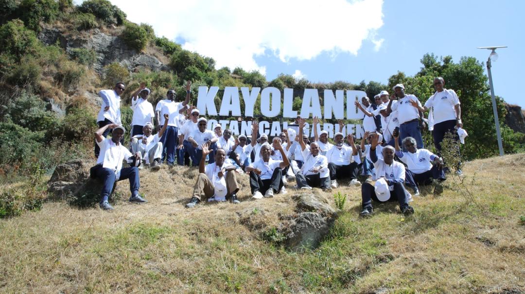 Day 2 – Smaller group photo at Kayo Land